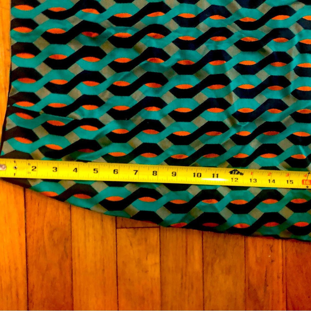 Wicked flattering 1960s 60s funky pattern mini skirt